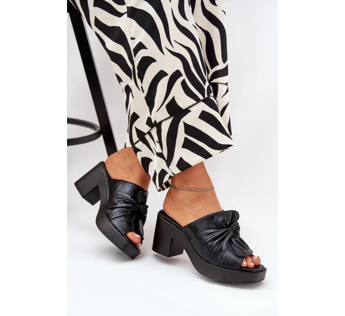 Dámské Sandály Na Podpatku Z Eko Kůže Černé model 21686888 - Boto Dámské Sandály Na Podpatku Z Eko Kůže Černé model 21686888 - Boto