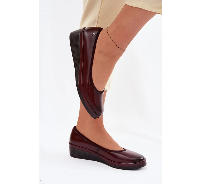 Kožené dámské polobotky na platformě Vinceza 39987 bordó