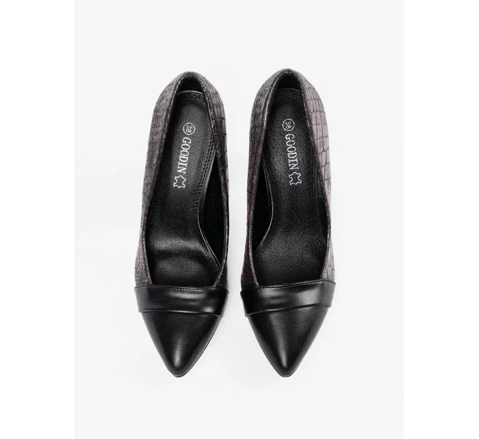 Krásné dámské lodičky černé na jehlovém podpatku Krásné dámské lodičky černé na jehlovém podpatku