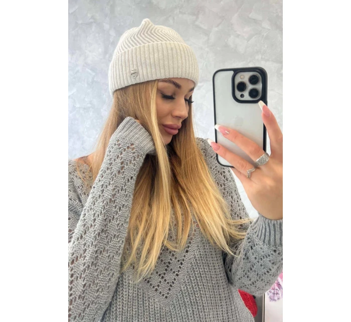 Tenká čepice Oliwia K252 ecru