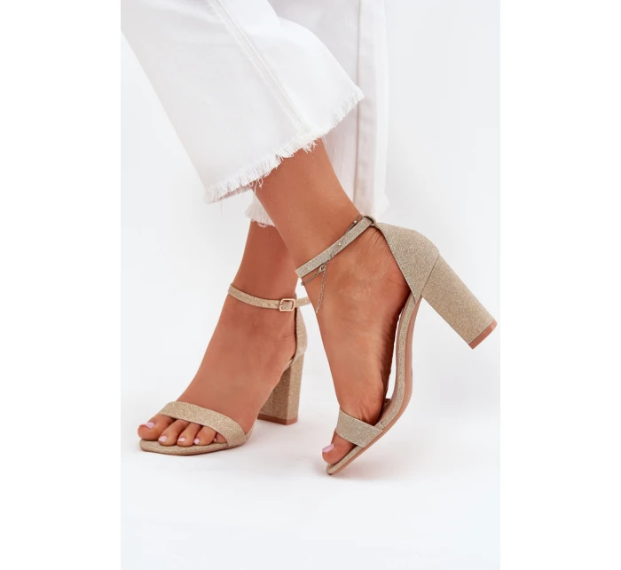 Sandály na podpatku  model 215643 Step in style