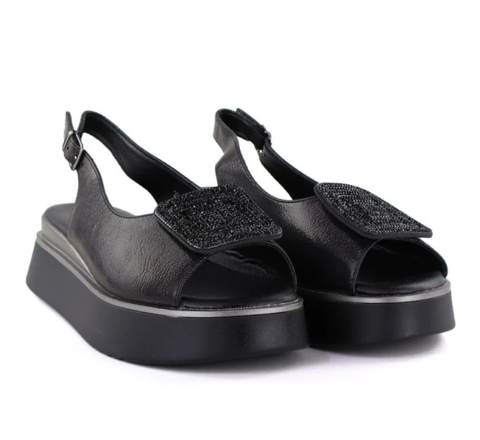 Dámské sandály na silné platformě černé Potocki SZ12590