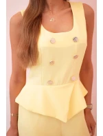 Dámská kombinéza bez rukávů s širokými nohavicemi a ozdobnými knoflíky žlutý Dámská kombinéza bez rukávů s širokými nohavicemi a ozdobnými knoflíky žlutý