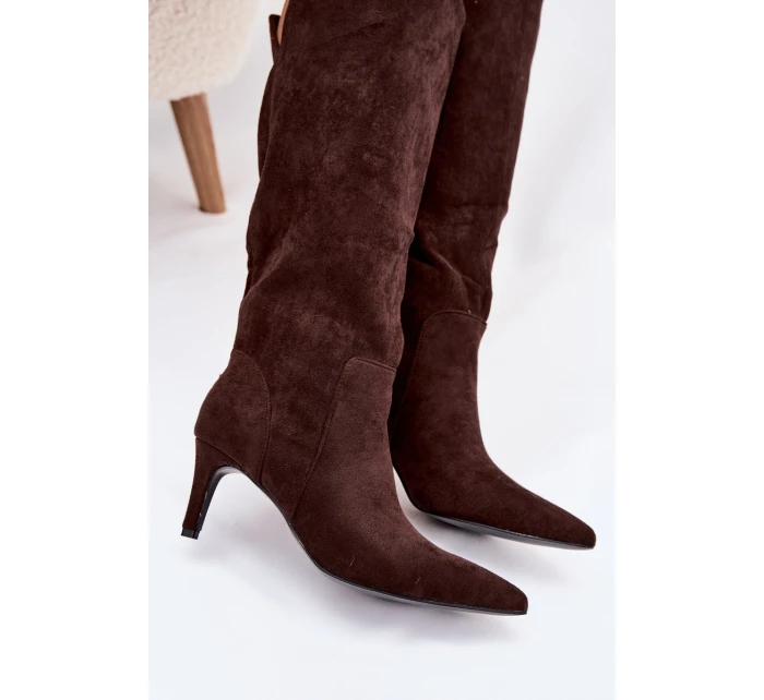 Dámské kozačky na vyhřívané z eko semiše Čokoládové model 21788146 - Boto Dámské kozačky na vyhřívané z eko semiše Čokoládové model 21788146 - Boto