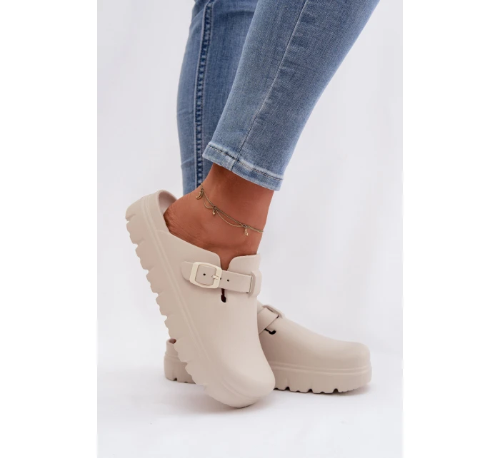 Dámské pěnové pantofle s páskem a sponou béžové Larinie