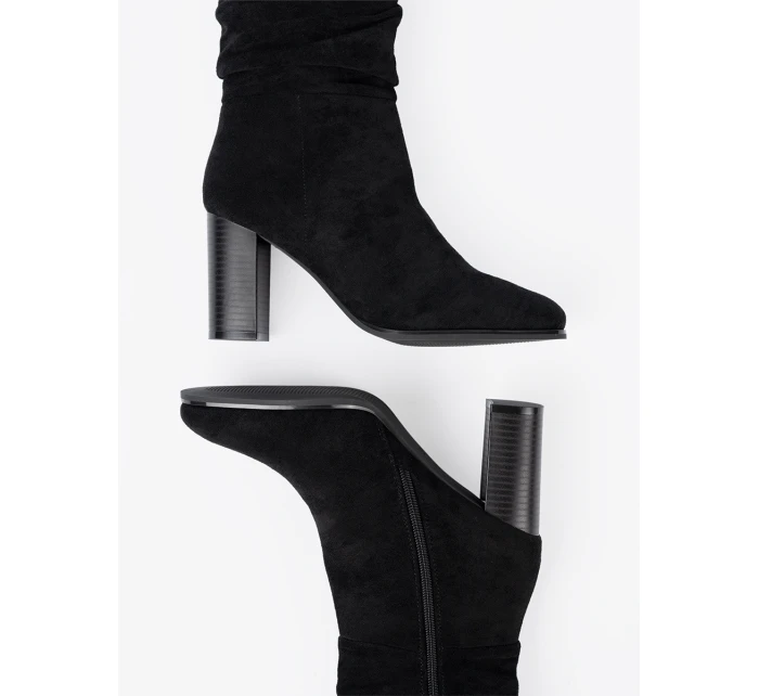 Luxusní dámské kotníčkové boty černé na širokém podpatku Luxusní dámské kotníčkové boty černé na širokém podpatku