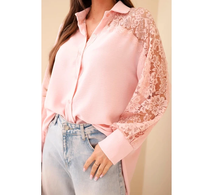 Dámská viskózová košile s krajkovými rukávy a límečkem pudrově růžová Dámská viskózová košile s krajkovými rukávy a límečkem pudrově růžová