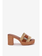 Kožené Dámské Sandály Na Podpatku S Přezkou A Pletením Hnědé model 21697435 - Zazoo Kožené Dámské Sandály Na Podpatku S Přezkou A Pletením Hnědé model 21697435 - Zazoo