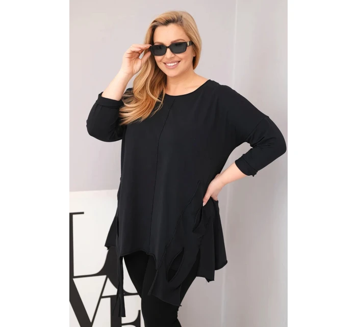 Dámská bavlněná blůza Plus Size s asymetrickým spodním lemem a výřezy černá