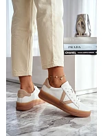 Dámské tenisky z pravé kůže na platformě model 22069622 Bílé - VINCEZA Dámské tenisky z pravé kůže na platformě model 22069622 Bílé - VINCEZA