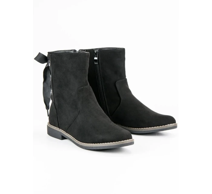 Módní kotníčkové boty dámské černé na plochém podpatku Módní kotníčkové boty dámské černé na plochém podpatku