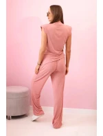 Elegantní dámský komplet s širokými nohavicemi a halenkou s volánky tmavě růžová Elegantní dámský komplet s širokými nohavicemi a halenkou s volánky tmavě růžová