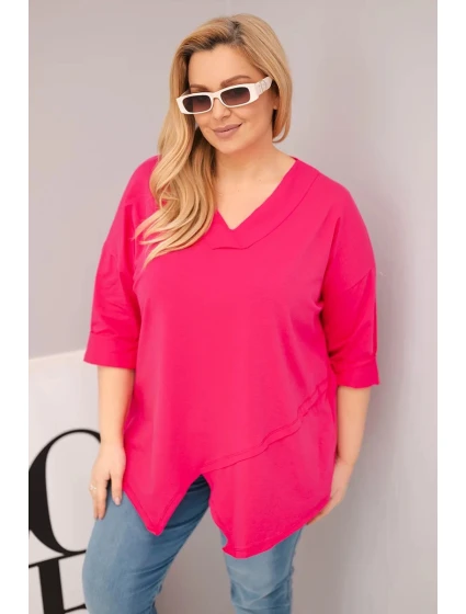 Dámská bavlněná blůza Plus Size s hlubokým výstřihem do V a asymetrickým lemem fuchsie