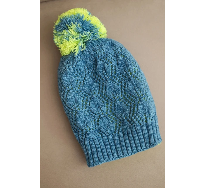 Dámská zimní čepice s vlnou v ozdobném pletení s bambulí K467 džínová Dámská zimní čepice s vlnou v ozdobném pletení s bambulí K467 džínová