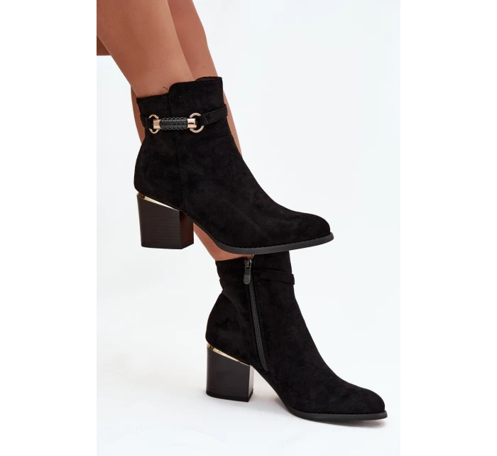 Dámské zimní kozačky na podpatku s ozdobným páskem Černé model 21711606 - Boto