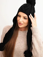 Dámská zimní pletená čepice s bambulemi a prodlouženými boky K448 černá