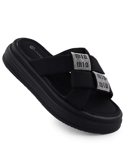 Dámské žabky na platformě se zirkony černé Potocki 16347 Dámské žabky na platformě se zirkony černé Potocki 16347