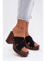 Dámské sandály na podpatku se zlatými přezkami Černé model 21951481 - Boto