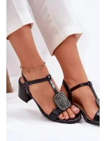 Dámské lakované kožené sandály na sloupku s ozdobou - černé Vinceza Dámské lakované kožené sandály na sloupku s ozdobou - černé Vinceza