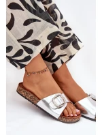 Dámské pantofle na korkové platformě s přezkou – stříbrné Vianara