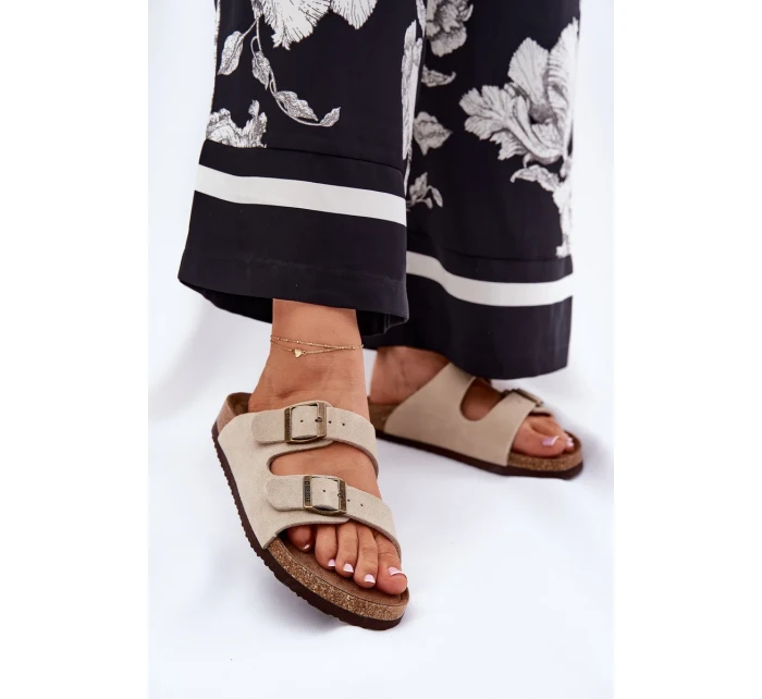 Dámské semišové pantofle s přezkami Big Star – béžové Dámské semišové pantofle s přezkami Big Star – béžové