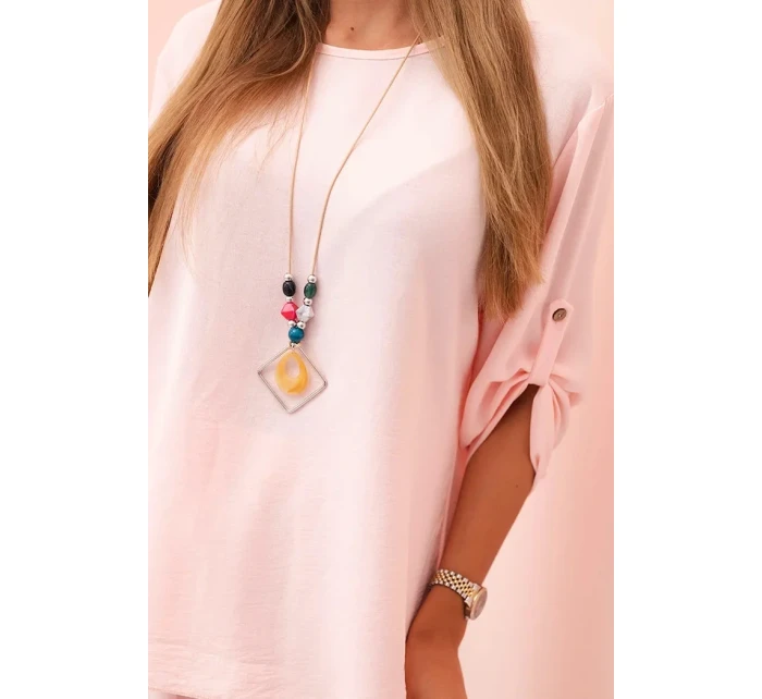 Dámský komplet s halenkou s náhrdelníkem a širokými nohavicemi pudrově růžová Dámský komplet s halenkou s náhrdelníkem a širokými nohavicemi pudrově růžová