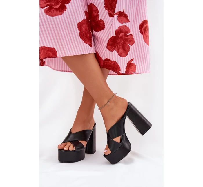 Dámské Pantofle Na Platformě A Podpatku Černé model 21688165 - Boto Dámské Pantofle Na Platformě A Podpatku Černé model 21688165 - Boto