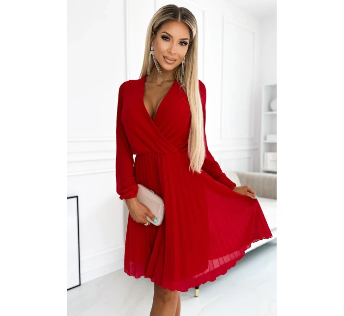 313-13 ISABELLE Plisované šaty s dlouhým rukávem a obálkovým výstřihem - ČERVENÉ