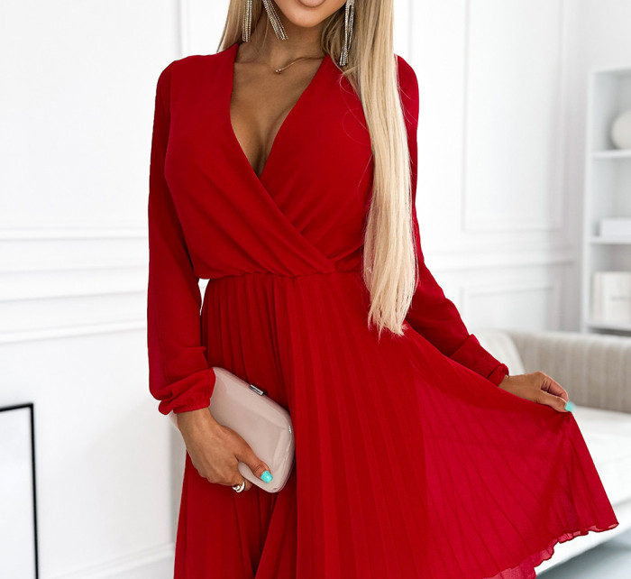 ISABELLE - Červené plisované dámské šaty s dlouhými rukávy a přeloženým obálkovým výstřihem 313-13