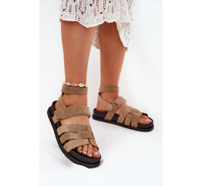 Eko semišové dámské sandály se suchým zipem tmavě béžové model 21699096 - Boto Eko semišové dámské sandály se suchým zipem tmavě béžové model 21699096 - Boto
