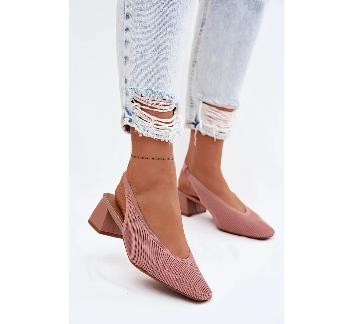 Materiálové dámské sandály na podpatku Růžové model 22102900 - Boto Materiálové dámské sandály na podpatku Růžové model 22102900 - Boto