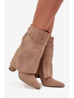 Zateplené dámské kotníkové boty na podpatku s ozdobným páskem khaki model 21715357 - Boto