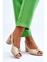 Módní kožené sandály na podpatku béžové Hette Módní kožené sandály na podpatku béžové Hette