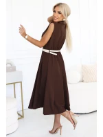 model 21232660 Elegantní midi košilka se zlatými knoflíky a páskem CHOCOLATE - numoco basic