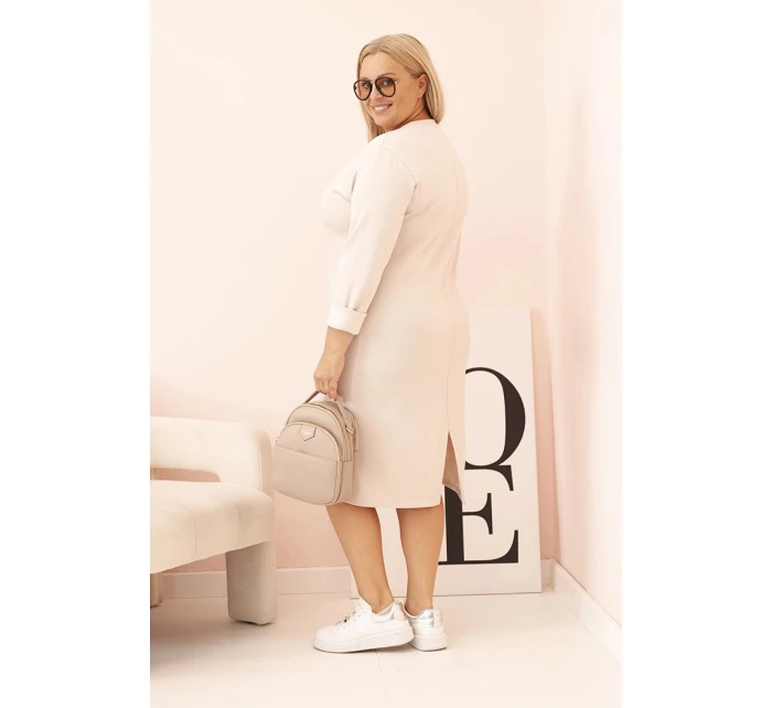 Dámské šaty Plus Size máslové s výstřihem do V a rukávem béžové