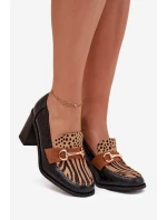 Dámské polobotky na podpatku s výstupky a zlatým detailem Černo-bežové Novella Dámské polobotky na podpatku s výstupky a zlatým detailem Černo-bežové Novella