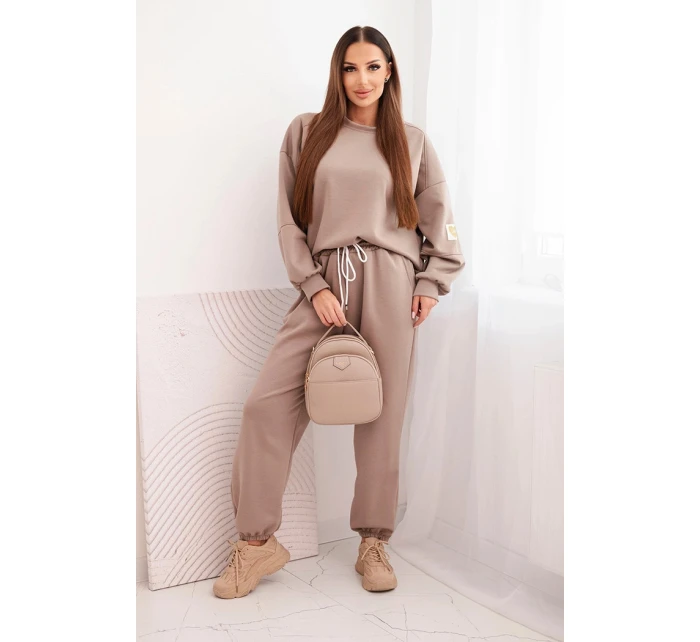 Dámský set máslový s volnou mikinou a kalhotami s nápisem LOVE fango Dámský set máslový s volnou mikinou a kalhotami s nápisem LOVE fango