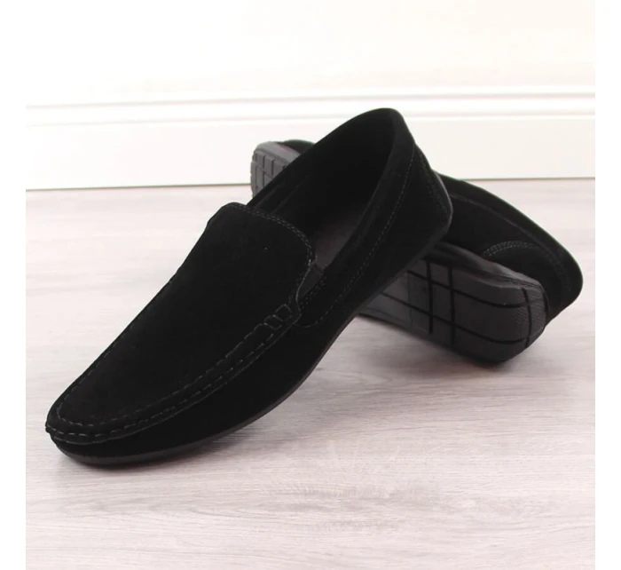 Pánské semišové prolamované mokasíny černé model 21904542 Pánské semišové prolamované mokasíny černé model 21904542