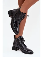 Kožené lakované dámské kotníkové boty na klínu model 21712361 Černé - Artiker