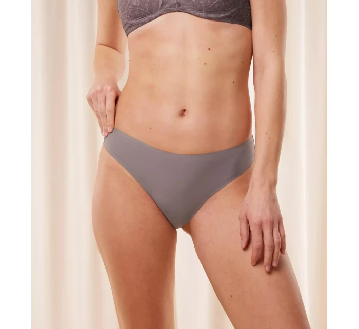 Dámské kalhotky Body Make-Up Illusion Lace Highleg Tai - GRAY - šedé 3091 - TRIUMPH Dámské kalhotky Body Make-Up Illusion Lace Highleg Tai - GRAY - šedé 3091 - TRIUMPH