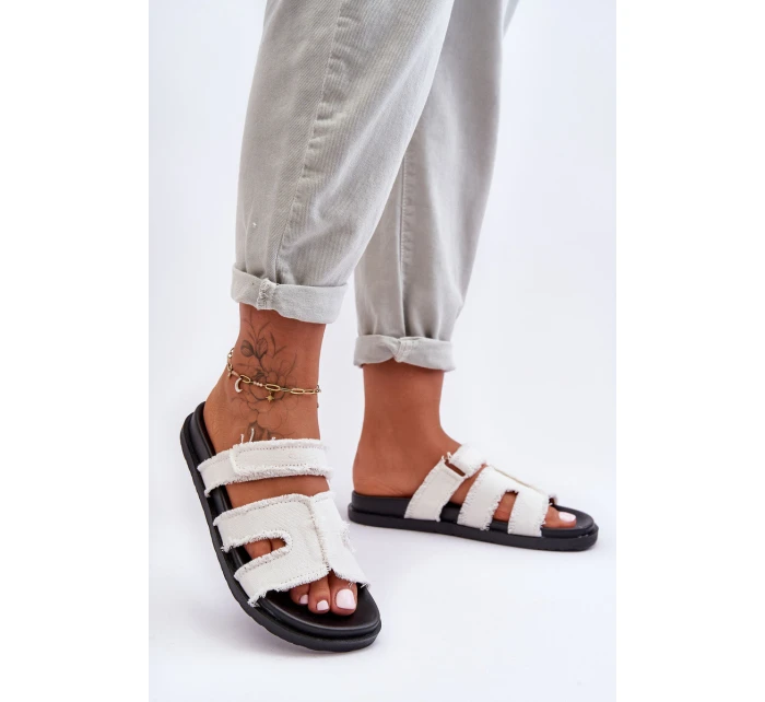 Dámské látkové sandály s lemovkou bílou model 21628614 - Boto Dámské látkové sandály s lemovkou bílou model 21628614 - Boto