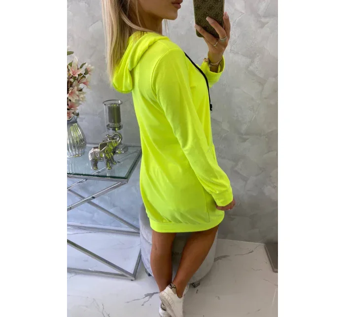 Šaty s kapucí, mikina žlutá neonová