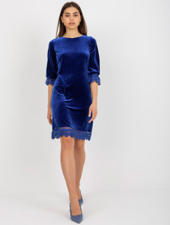 Kobaltově modré velurové koktejlové šaty s 3/4 rukávy