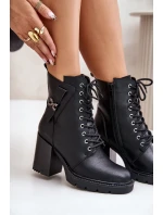 Zateplené boty na podpatku se zlatým detailem černé model 21672445 - Boto
