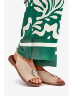 Ploché elegantní sandály s ozdobou béžové Iseliria Ploché elegantní sandály s ozdobou béžové Iseliria