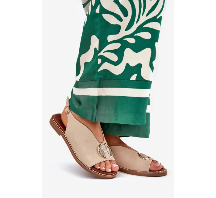 Ploché elegantní sandály s ozdobou béžové Iseliria Ploché elegantní sandály s ozdobou béžové Iseliria