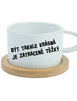BÝT TAKHLE KRÁSNÁ JE ZATRACENÉ TEŽKÝ - bílý hrníček makronka 200 ml