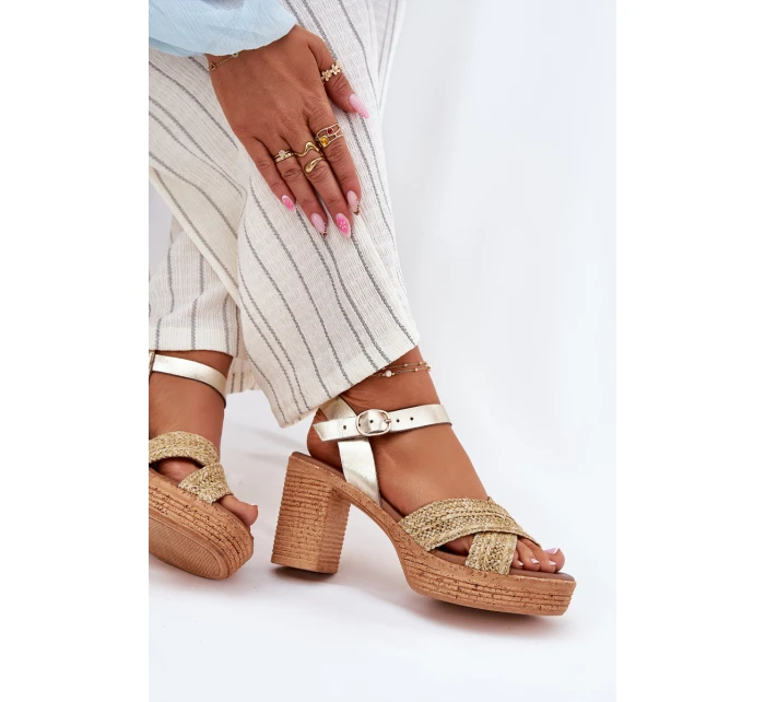 Kožené Sandály Na Podpatku S Pletením Na  Zlaté model 21697421 - Zazoo