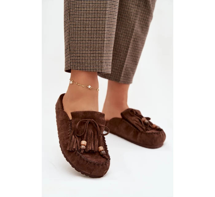 Dámské nazouváky s třásněmi a korálky Čokoládové model 21919153 - Boto Dámské nazouváky s třásněmi a korálky Čokoládové model 21919153 - Boto