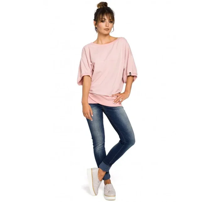 model 15096877 Halenka nadměrné velikosti se zavinovacími detaily pudrová - BeWear model 15096877 Halenka nadměrné velikosti se zavinovacími detaily pudrová - BeWear